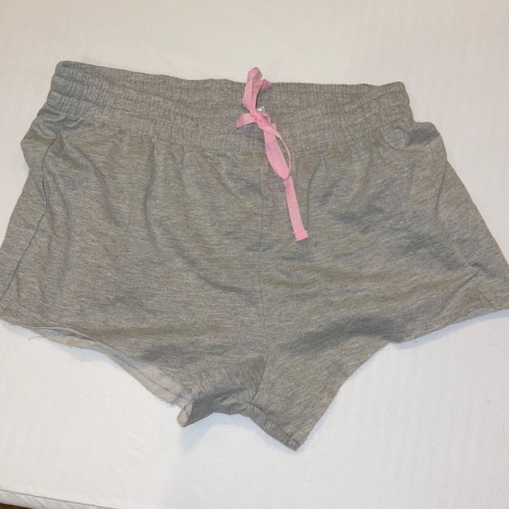 MTV pj cut off shorts 80% cotton gray‎ with a pink bow size medium NWT